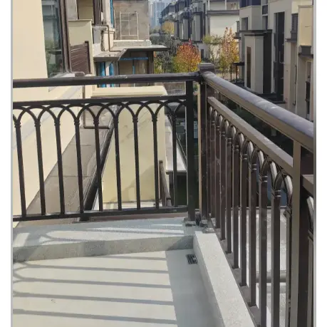 Railing Balkon Seni Aluminium
