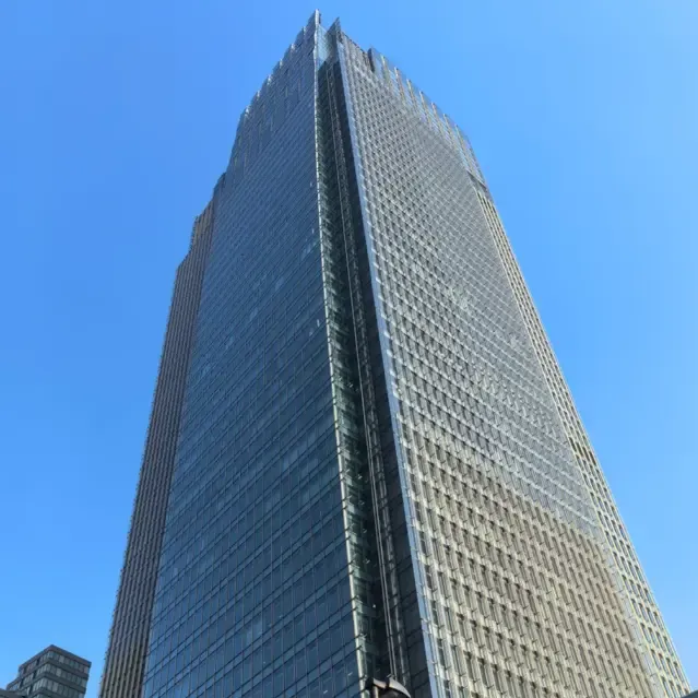 Tembok Tirai Kaca sing Didhukung Titik